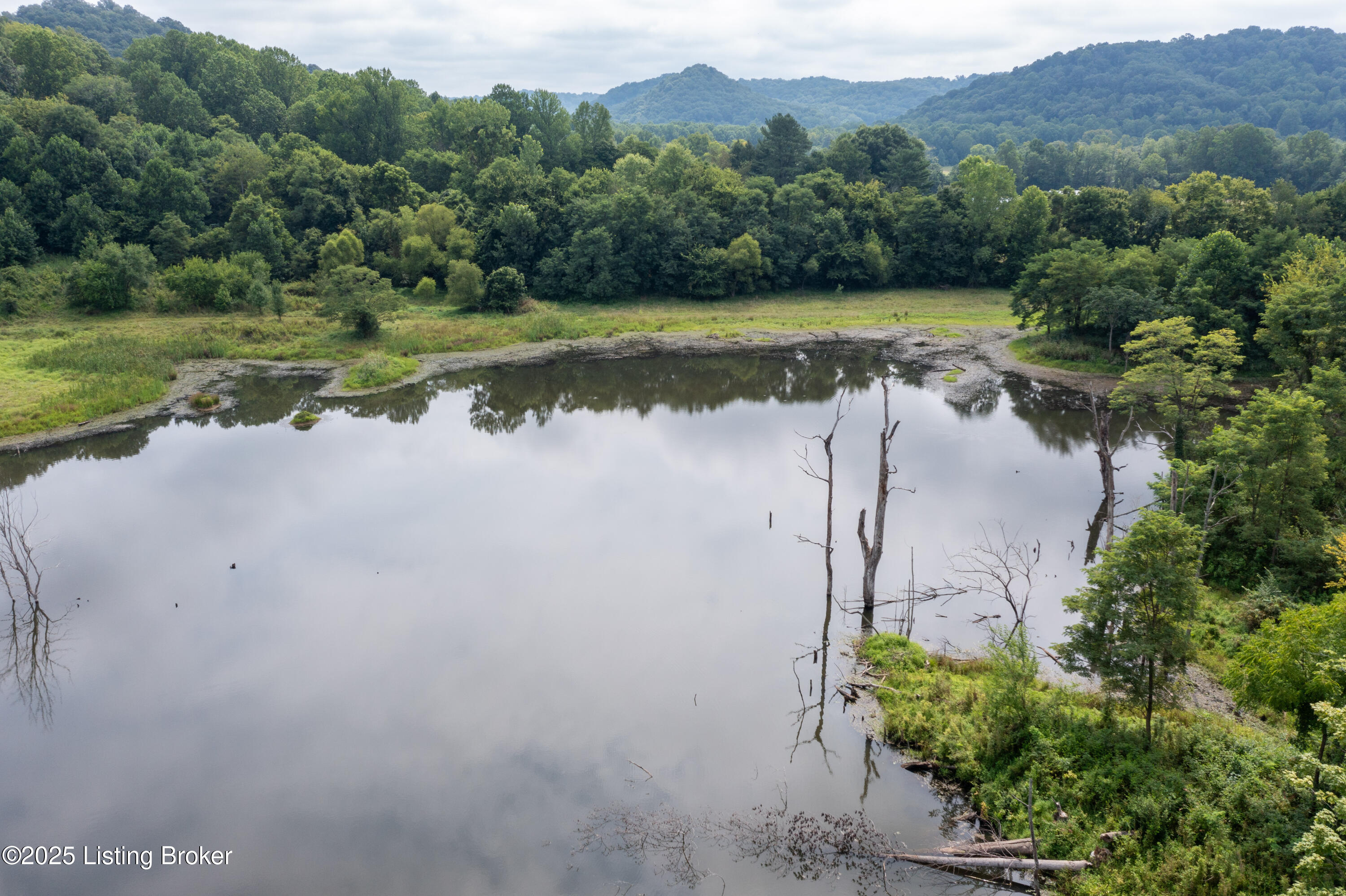 5601 Blevins Gap Road Louisville, KY 40272 - Photo 8 of 23 5601BlevinsGapRd-0033-1