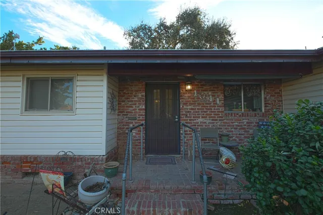 $399,000 | 1041 Golden Gate Avenue, Dos Palos, CA 93620