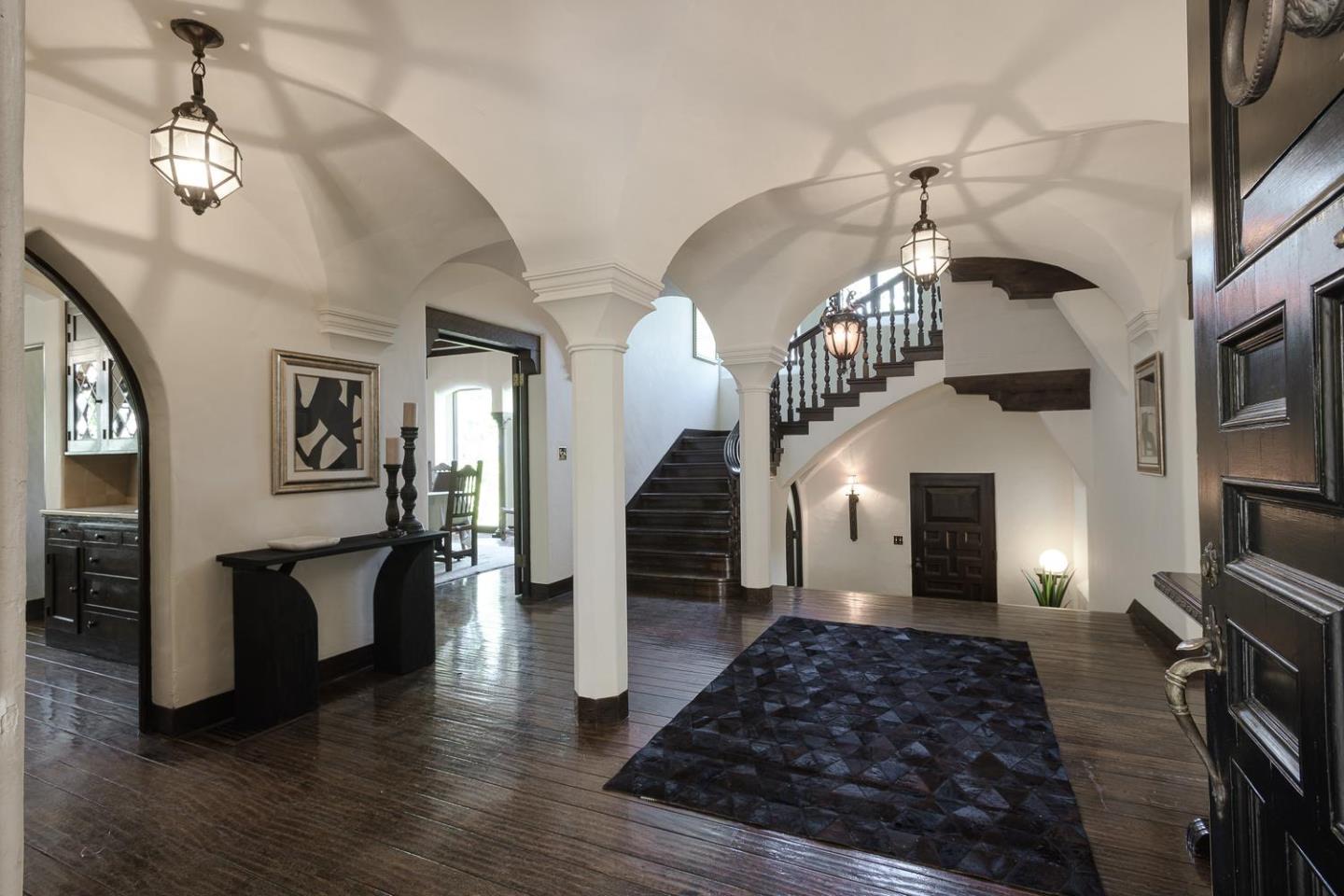420 El Arroyo Road Hillsborough, CA 94010 - Photo 4 of 24