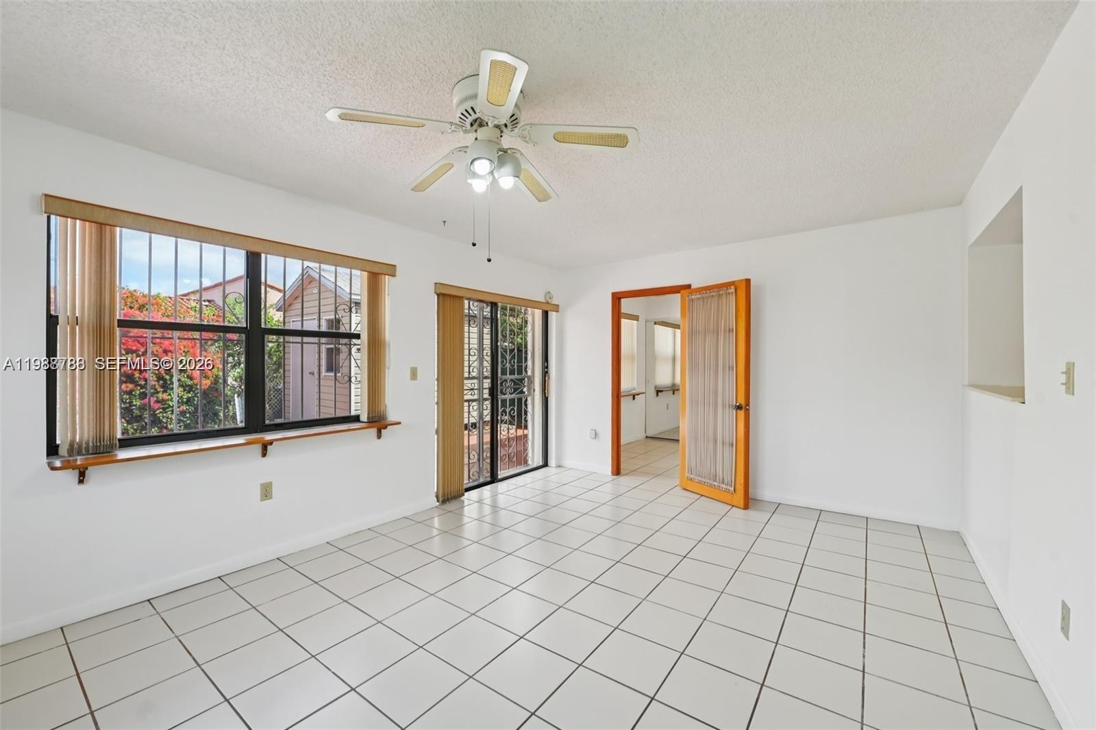 9585 Southwest 1st Terrace Miami, FL 33174 - Photo 14 of 48