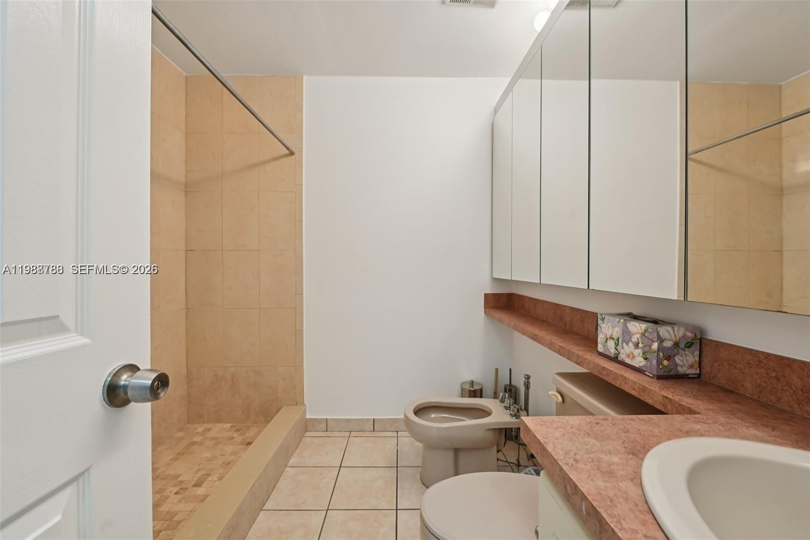 9585 Southwest 1st Terrace Miami, FL 33174 - Photo 24 of 48