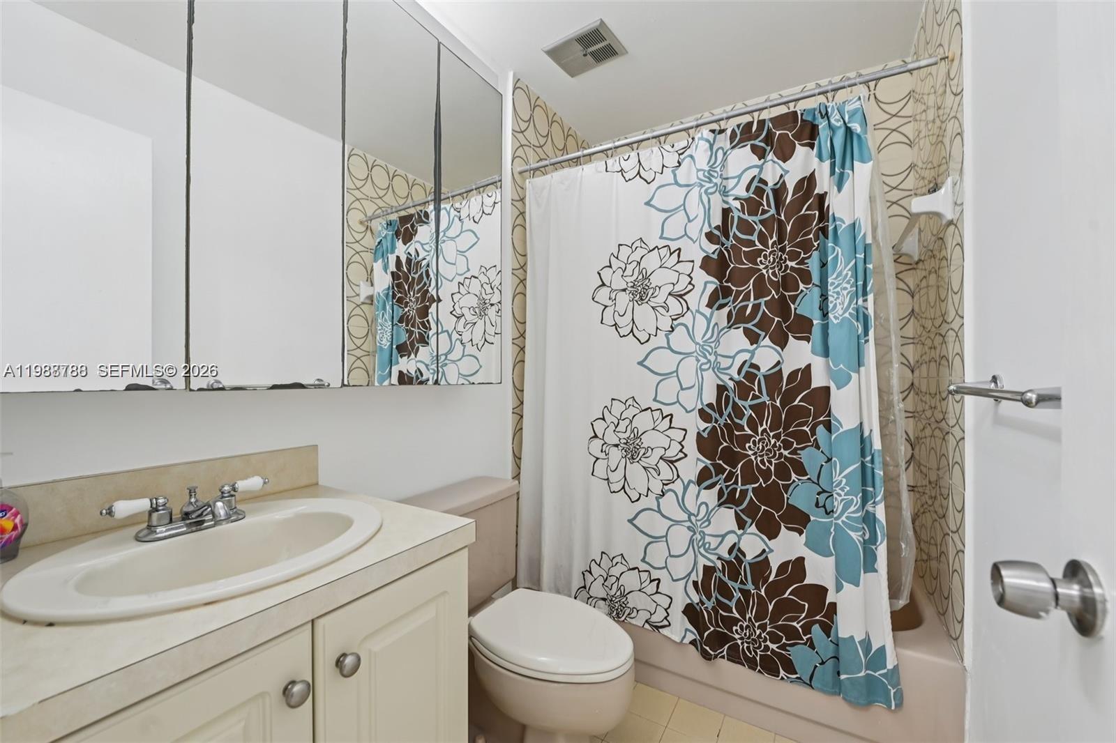 9585 Southwest 1st Terrace Miami, FL 33174 - Photo 26 of 48