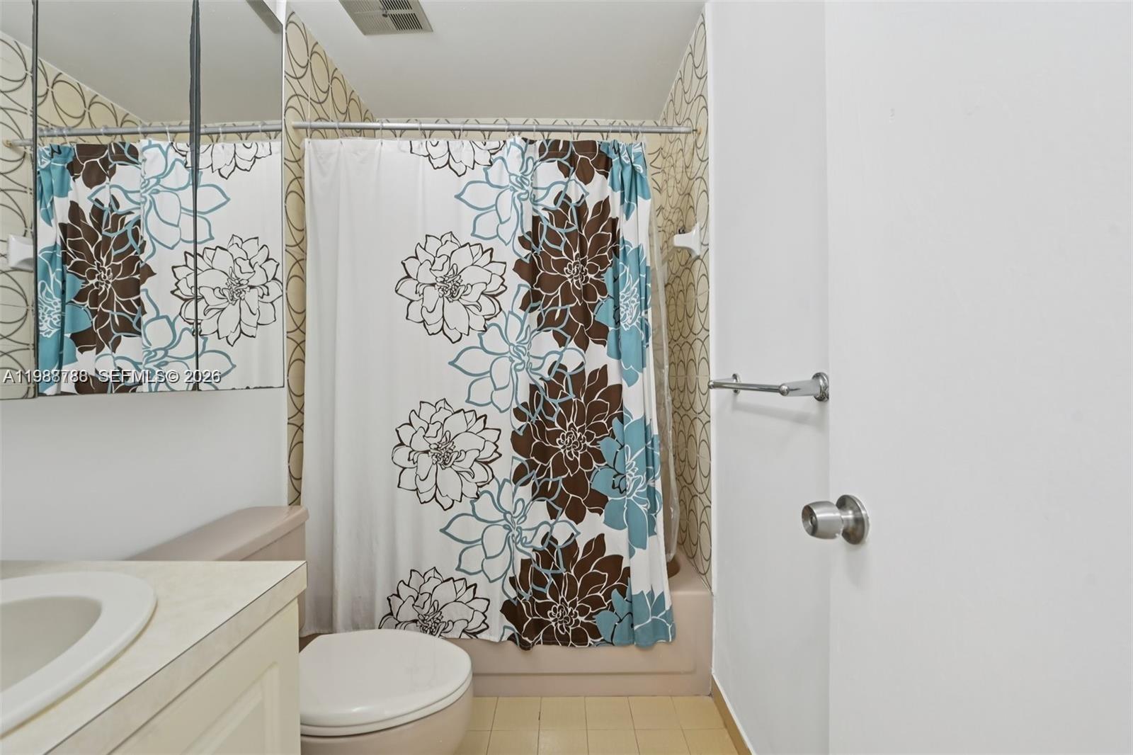 9585 Southwest 1st Terrace Miami, FL 33174 - Photo 27 of 48