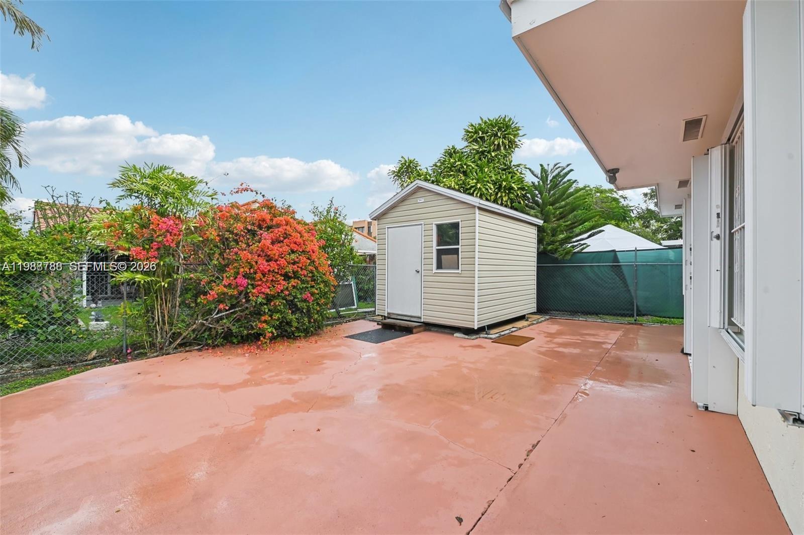 9585 Southwest 1st Terrace Miami, FL 33174 - Photo 31 of 48