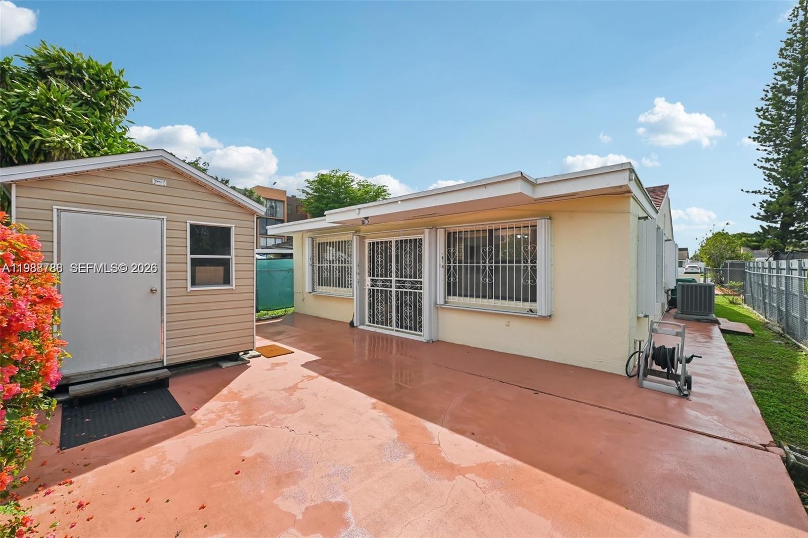 9585 Southwest 1st Terrace Miami, FL 33174 - Photo 32 of 48