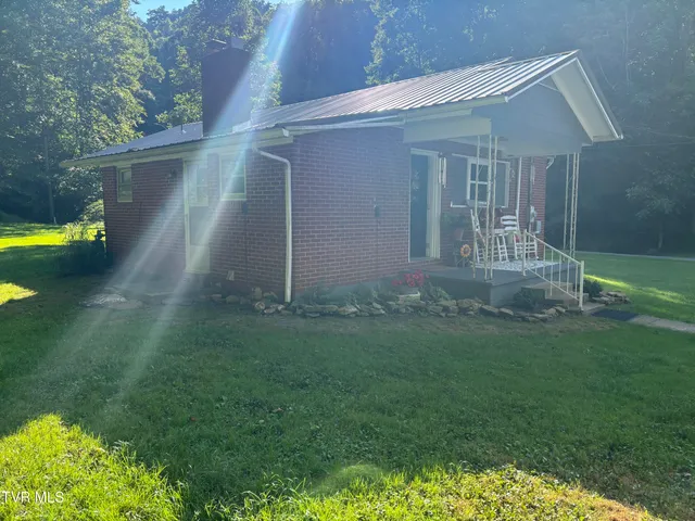 $149,000 | 251 Jackson Street, Clintwood, VA 24228