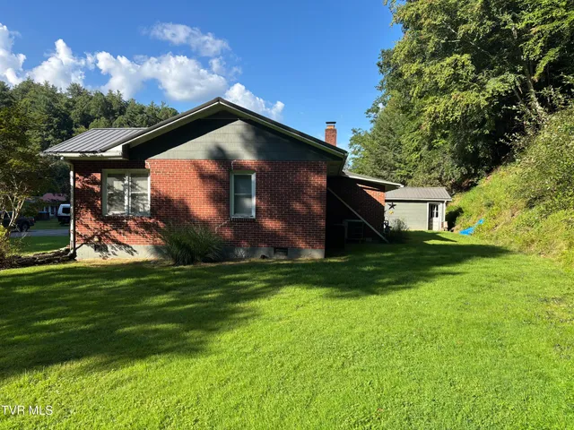 $149,000 | 251 Jackson Street, Clintwood, VA 24228