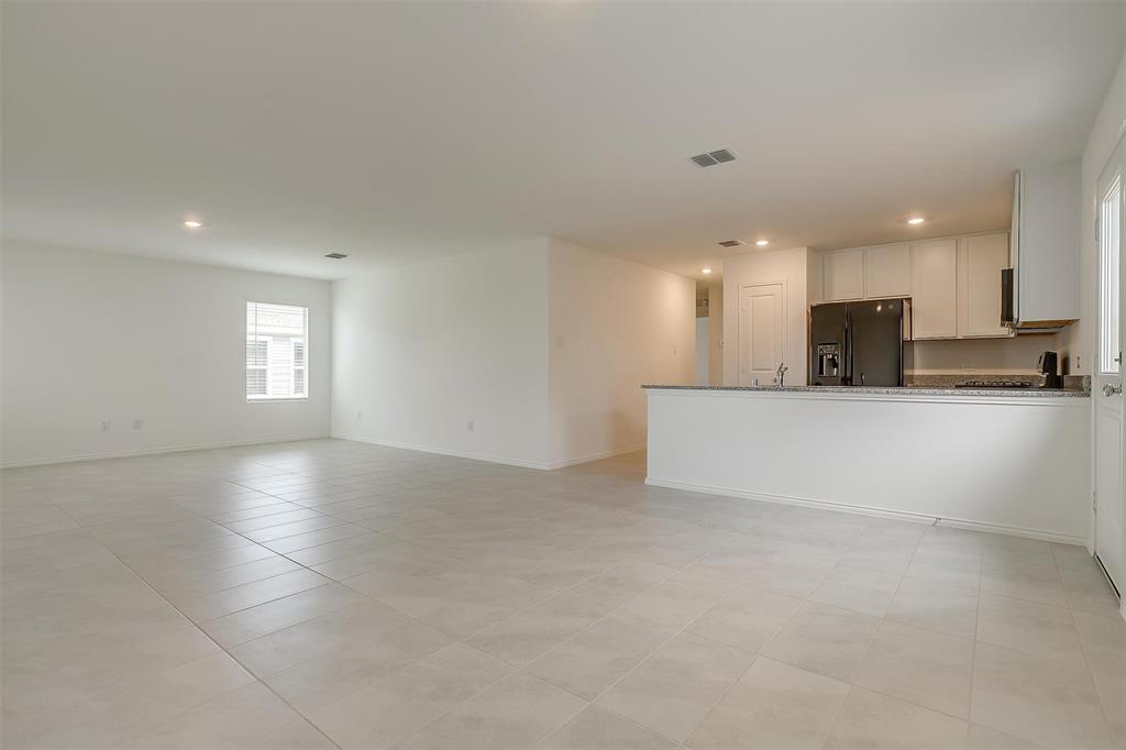 9833 Trusler Road Fort Worth, TX 76179 - Photo 8 of 24