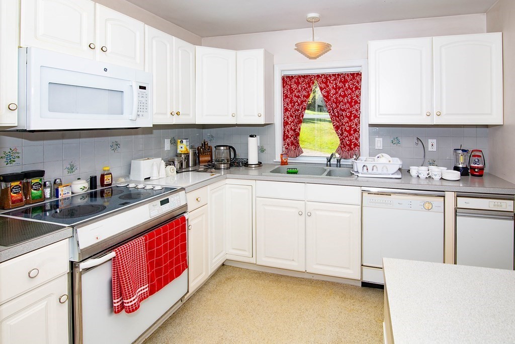 2069 High Street Three Rivers, MA 01080 - Photo 6 of 30