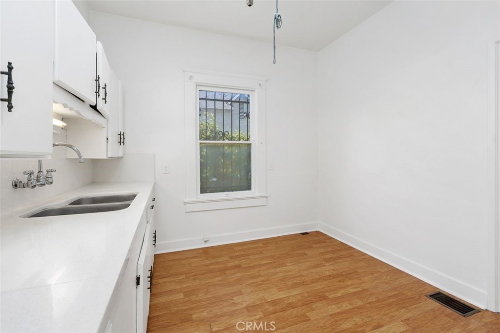 4771 Victoria Avenue Riverside, CA 92507 - Photo 12 of 40