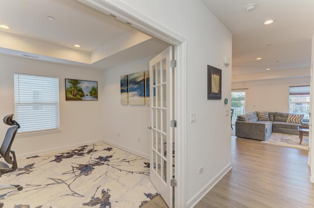257 Masters Drive Addison, IL 60101 - Photo 5 of 29 Gallery Image 5