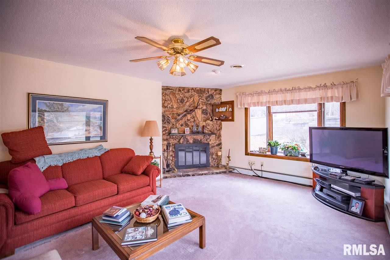 7905 Knoxville Road Milan, IL 61264 - Photo 5 of 24 Gallery Image 5