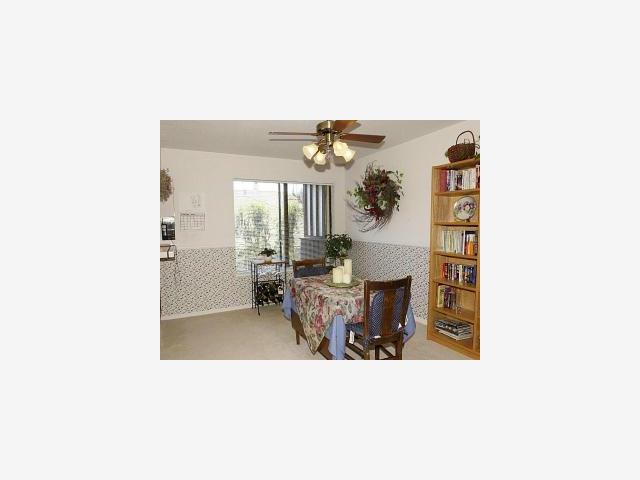 33 Park Road, Unit 16 Burlingame, CA 94010 - Photo 3 of 9 Gallery Image 3