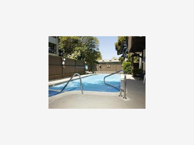33 Park Road, Unit 16 Burlingame, CA 94010 - Photo 9 of 9 Gallery Image 9