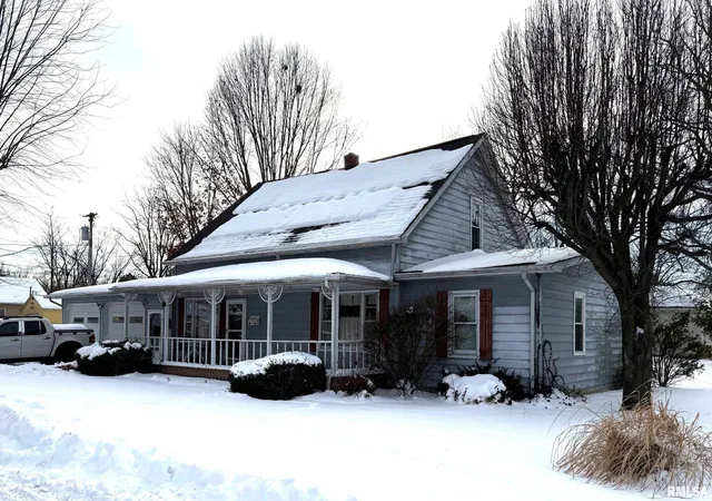 $144,000 | 402 West Chestnut Street, West Frankfort, IL 62896