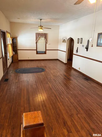 $144,000 | 402 West Chestnut Street, West Frankfort, IL 62896