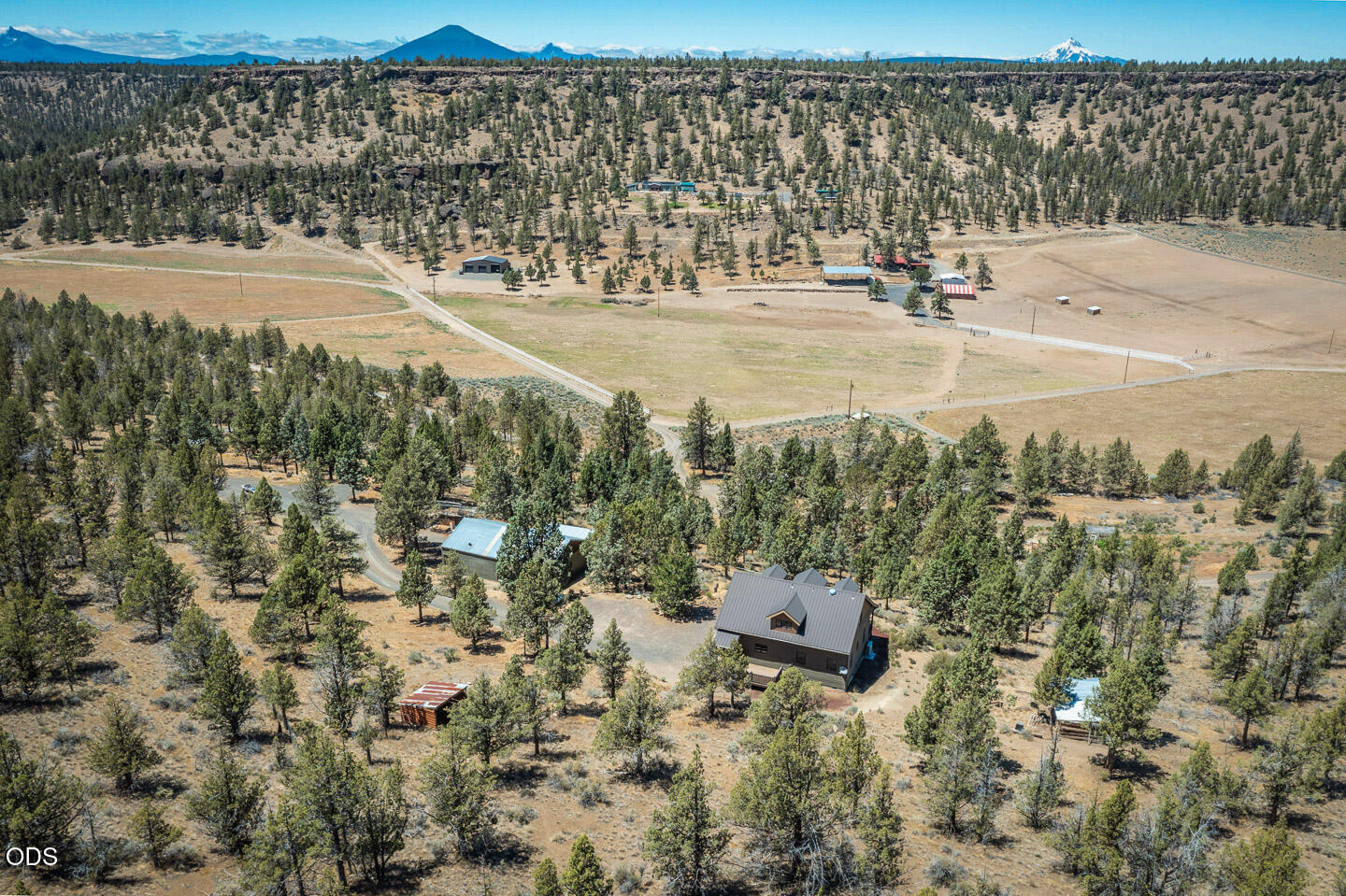 70090 McKenzie Canyon Road Sisters, OR 97759 - Photo 46 of 58