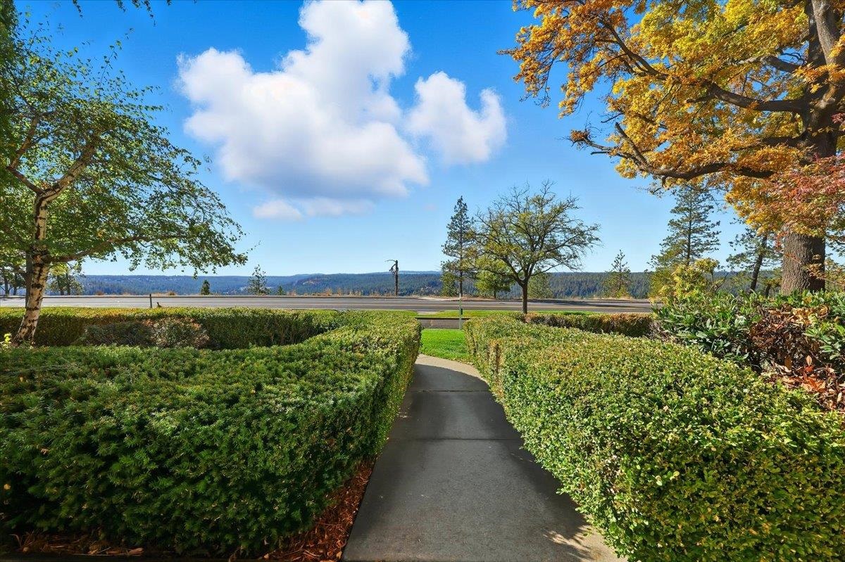 3433 South High Drive Spokane, WA 99203 - Photo 3 of 50