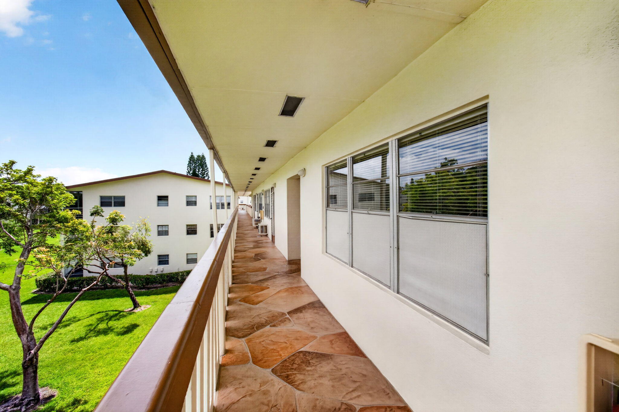 35 Mansfield A Boca Raton, FL 33434 - Photo 11 of 98 9-web-or-mls-DSC_8680