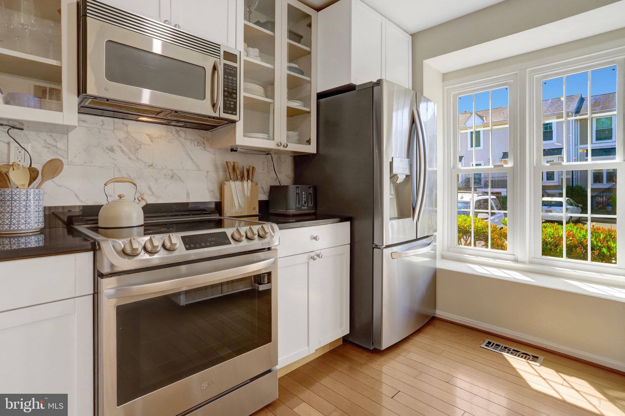 3907 9th Road South Arlington, VA 22204 - Photo 4 of 35 Kitchen