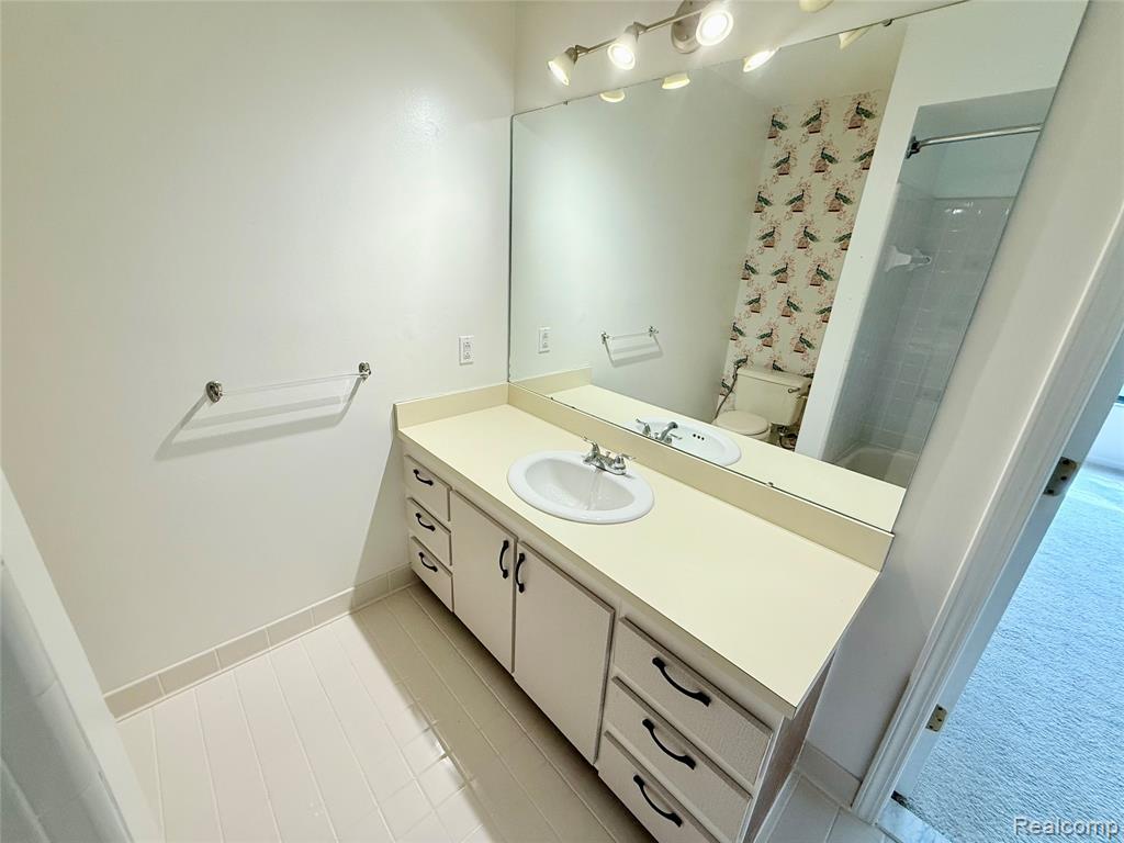 1550 Meadowside Drive, Unit 187 Rochester, MI 48307 - Photo 31 of 43