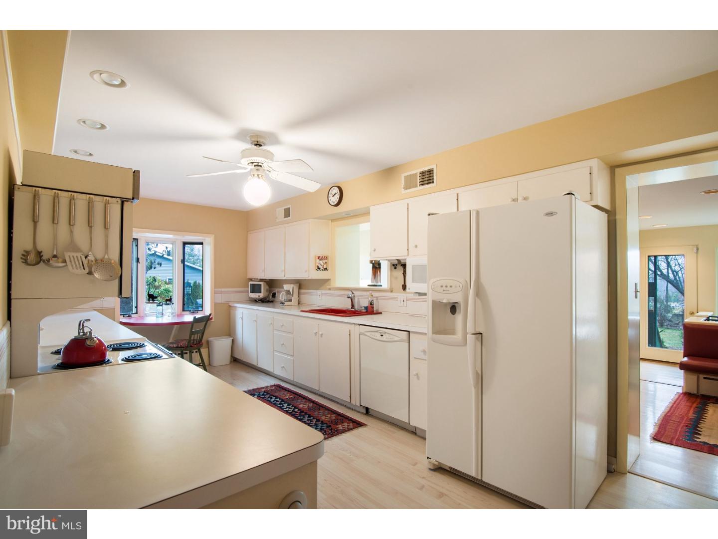 5142 Vera Cruz Road Center Valley, PA 18034 - Photo 11 of 25 Kitchen