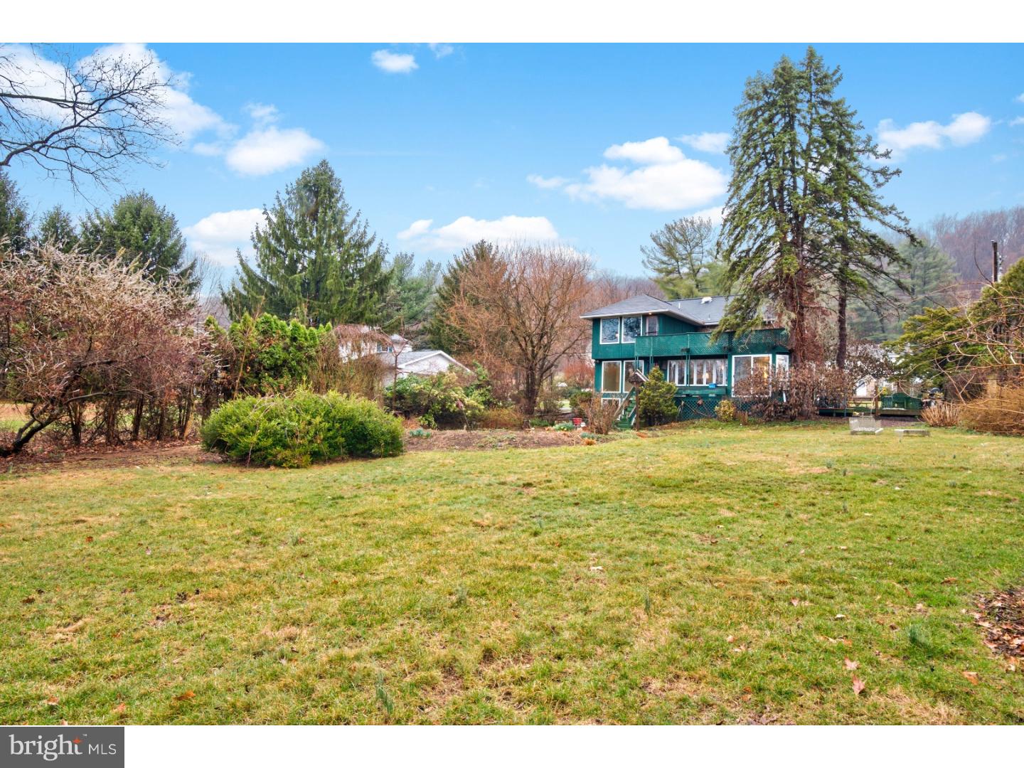 5142 Vera Cruz Road Center Valley, PA 18034 - Photo 8 of 25 Back Yard