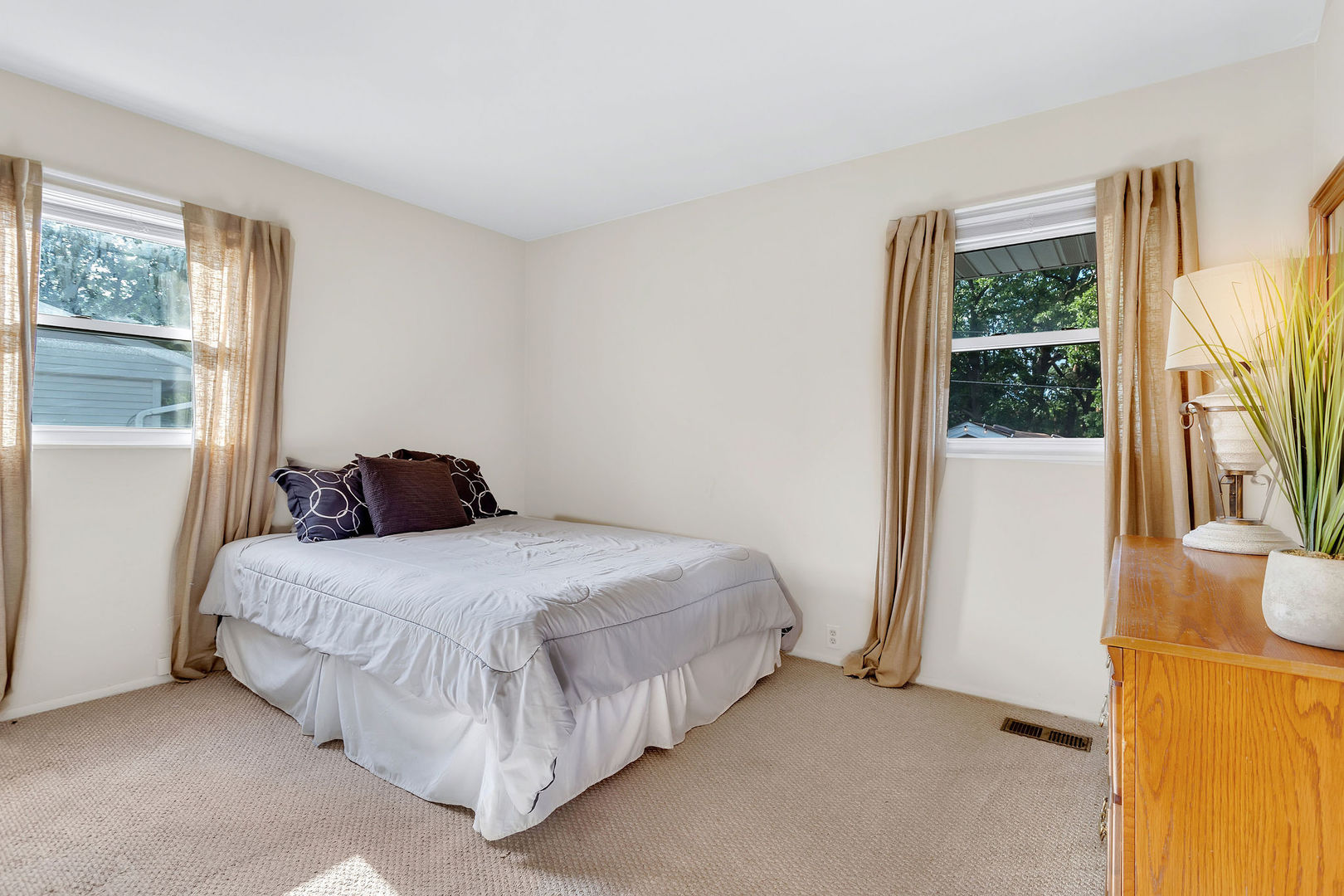 710 Yates Avenue Romeoville, IL 60446 - Photo 16 of 36 Gallery Image 16