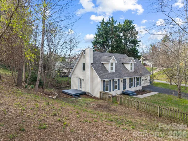 $489,900 | 10 Orchard Place, Weaverville, NC 28787