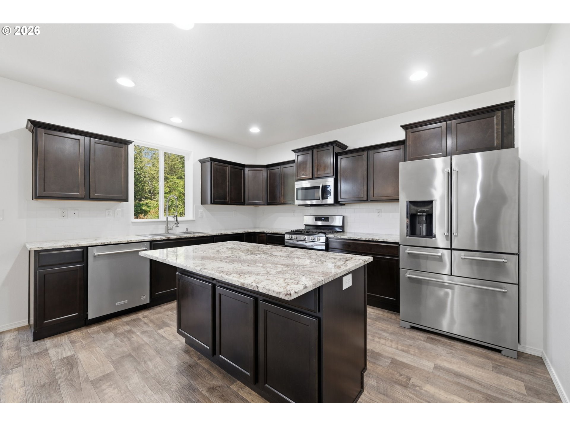 4630 Glacier Meadows Loop Springfield, OR 97478 - Photo 13 of 43 Kitchen