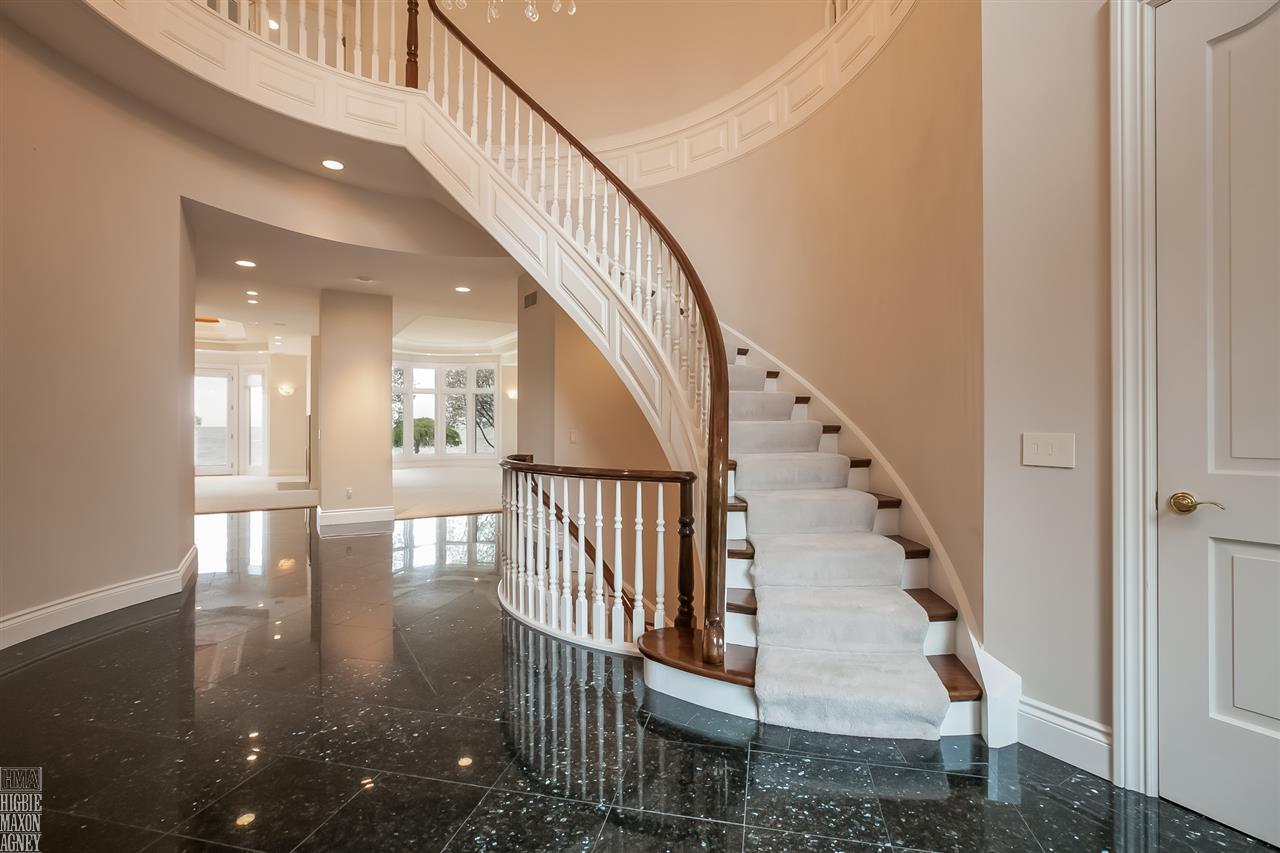 914 Lake Shore Road Grosse Pointe, MI 48236 - Photo 6 of 83 31290716-5.JPG