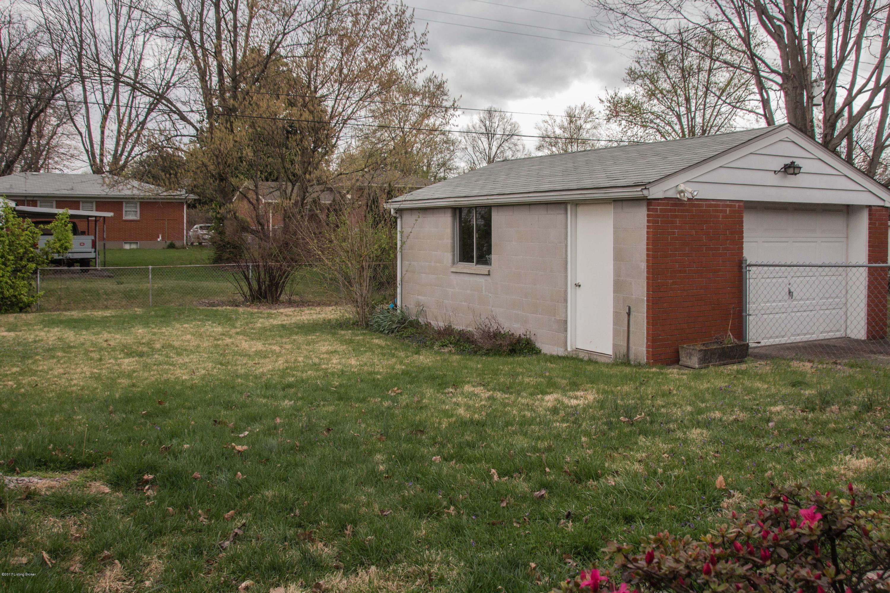 2921 Sheldon Road Louisville, KY 40218 - Photo 23 of 25 24