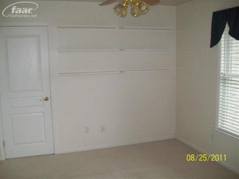 1406 North Dye Road Flint, MI 48532 - Photo 12 of 20 20201553-11.JPG
