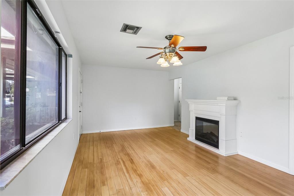 632 Mt Homer Road, Unit 4A Eustis, FL 32726 - Photo 4 of 38 Gallery Image 4