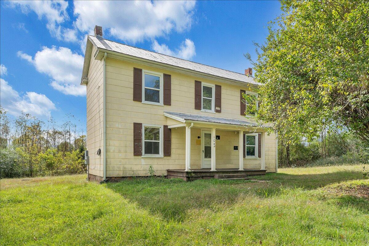 104 Claytor Road Brookneal, VA 24528 - Photo 39 of 43 a view of a house with backyard