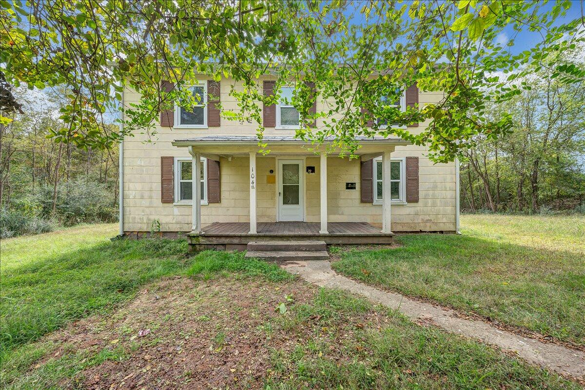 104 Claytor Road Brookneal, VA 24528 - Photo 42 of 43 front view of a house with a yard