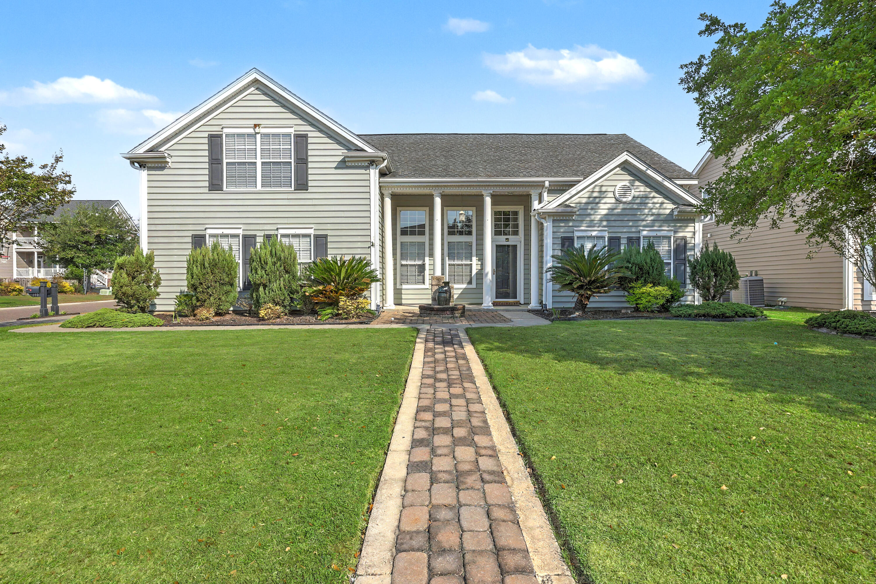 100 Cottage Path Lane Summerville, SC 29485 - Photo 1 of 46 ZYN_8890_1_2_3_4_5_6