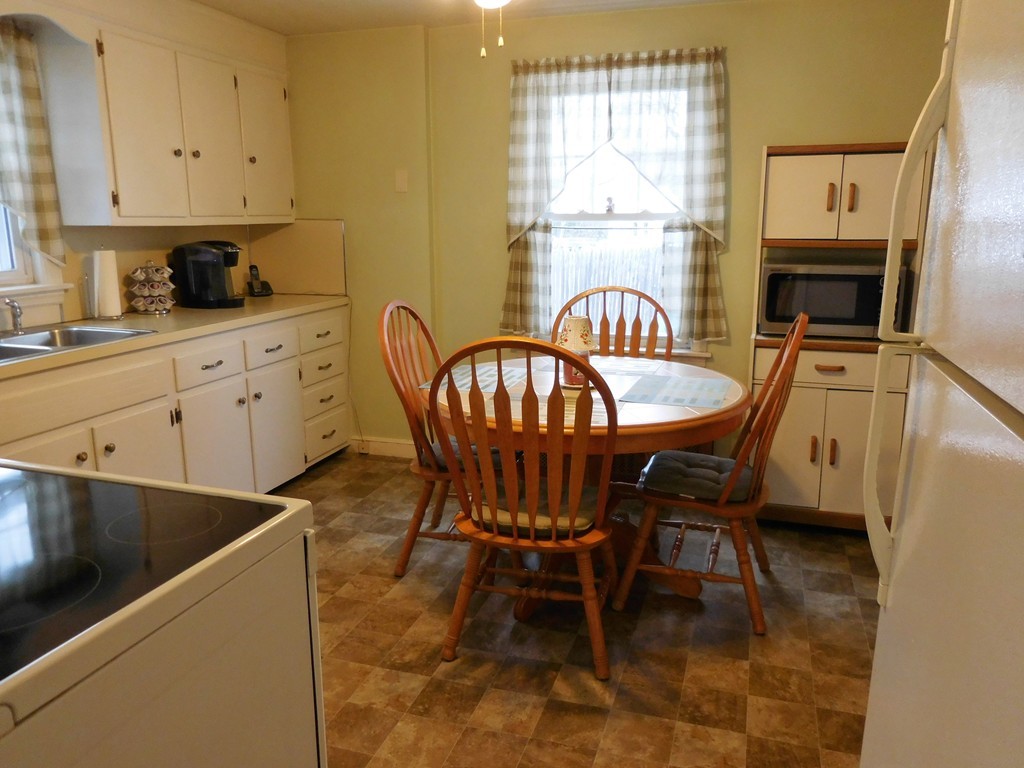 64 Forris Street West Springfield, MA 01089 - Photo 3 of 11 Gallery Image 3