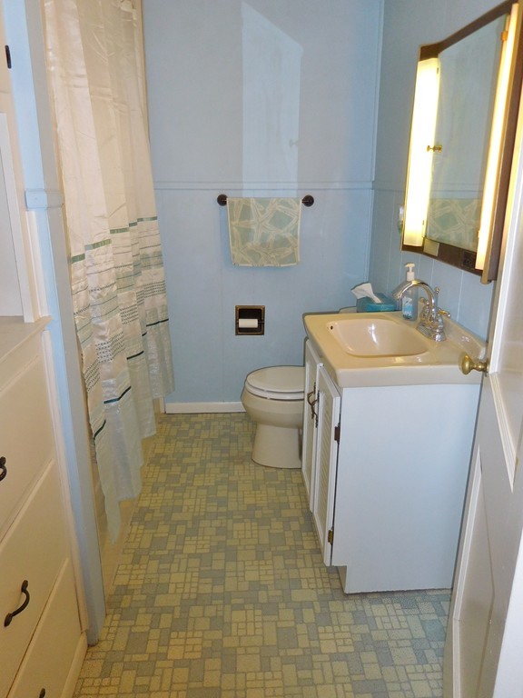 64 Forris Street West Springfield, MA 01089 - Photo 8 of 11 Gallery Image 8