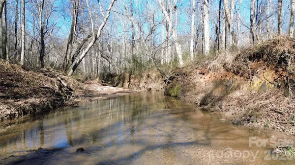 view of a swimming pool