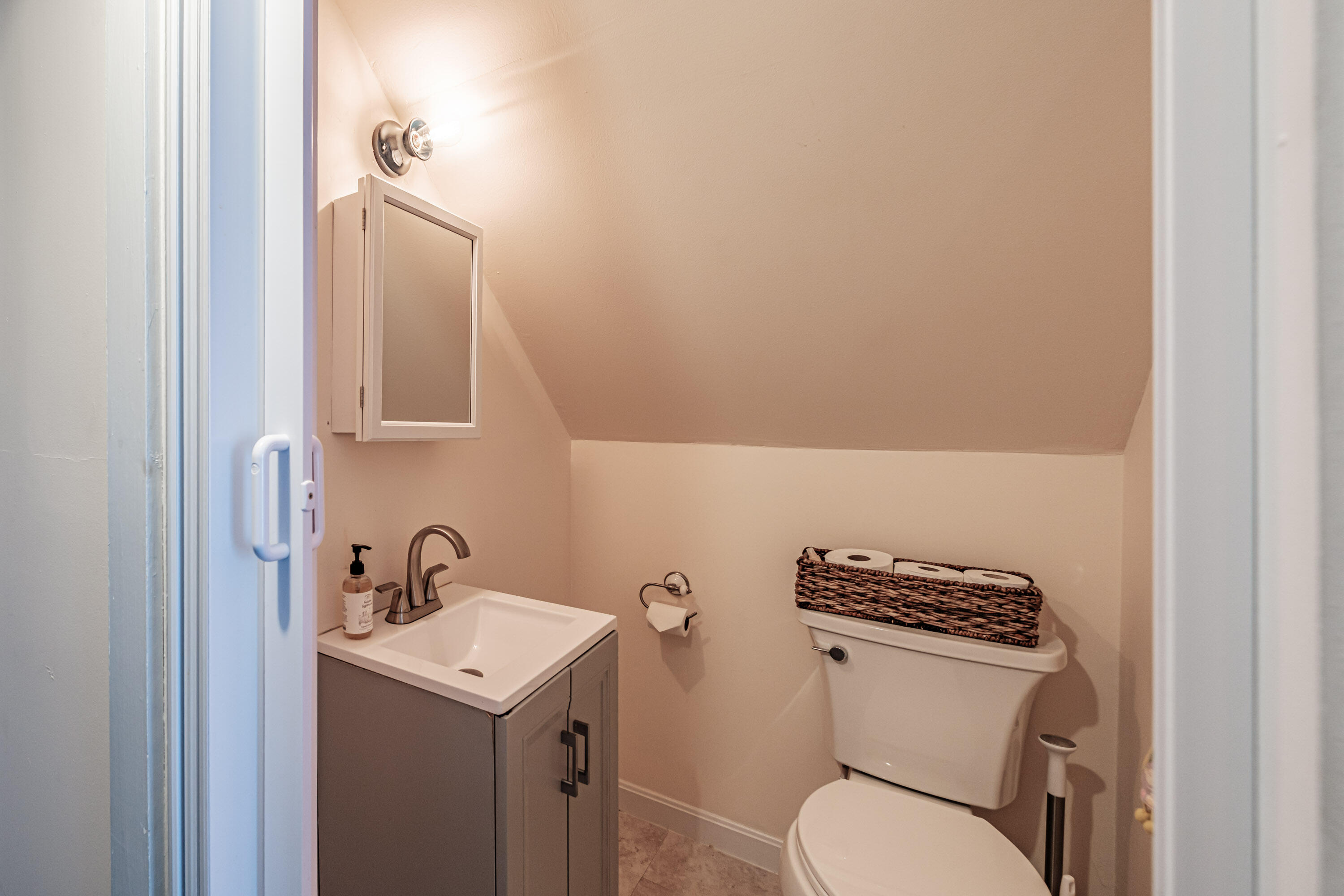 11 Romasco Lane Portland, ME 04101 - Photo 15 of 18 11 Romasco Lane