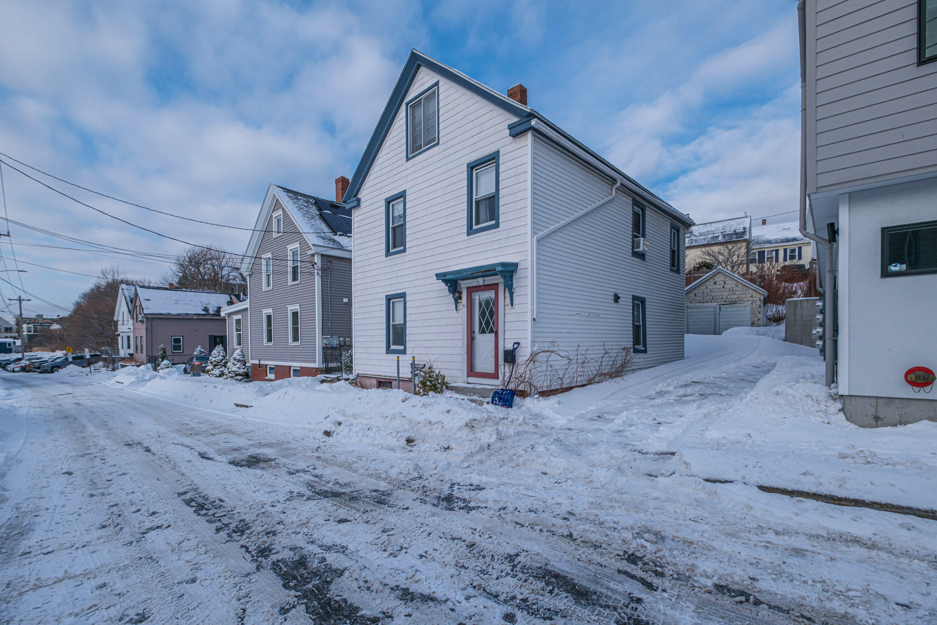 11 Romasco Lane Portland, ME 04101 - Photo 2 of 18 11 Romasco Lane