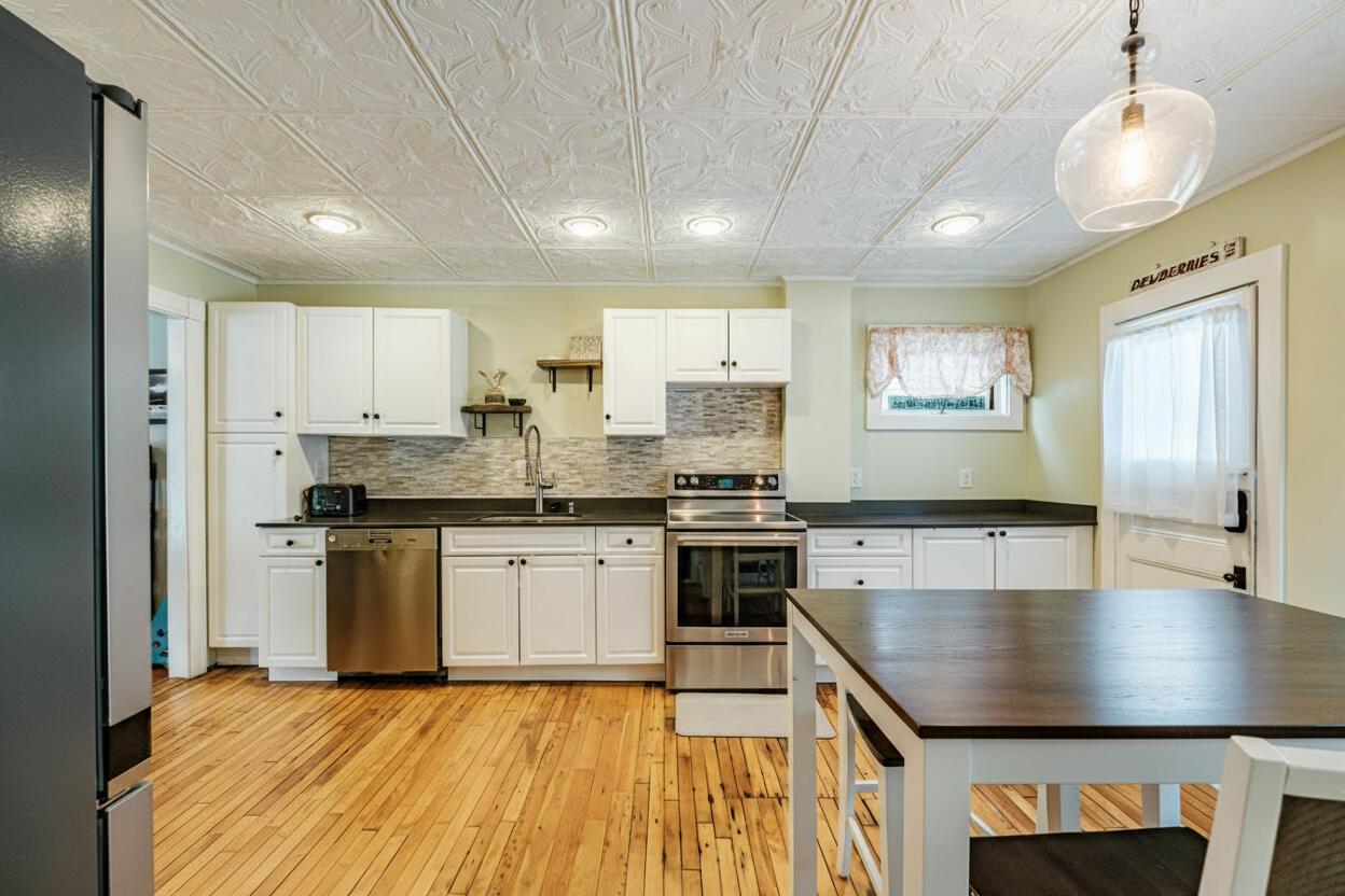 11 Romasco Lane Portland, ME 04101 - Photo 6 of 18 Romasco Kitchen2