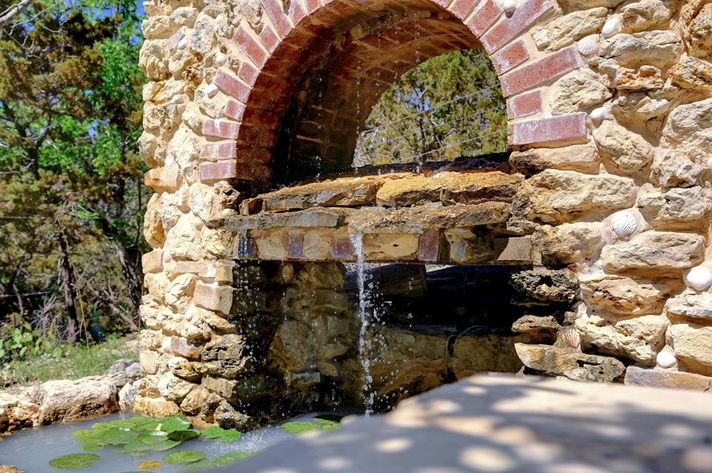 324 East Headwaters Ranch Road Kendalia, TX 78027 - Photo 43 of 61 a view of an outdoor space