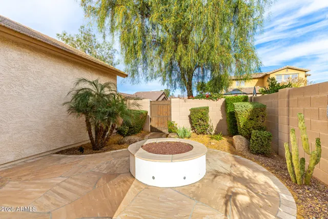 a view of a outdoor space