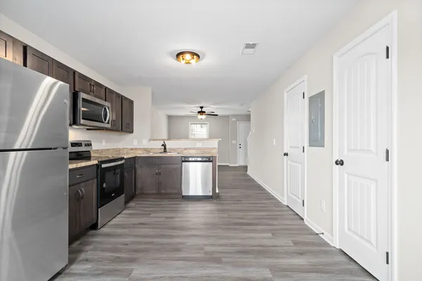 $1,095 | 931 Professional Park Drive, Unit 4E, Clarksville, TN 37040