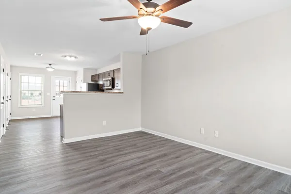 $1,095 | 931 Professional Park Drive, Unit 4E, Clarksville, TN 37040