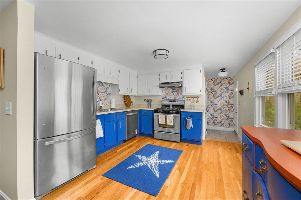 122 Salt Rock Road Barnstable, MA 02630 - Photo 9 of 35 Gallery Image 9