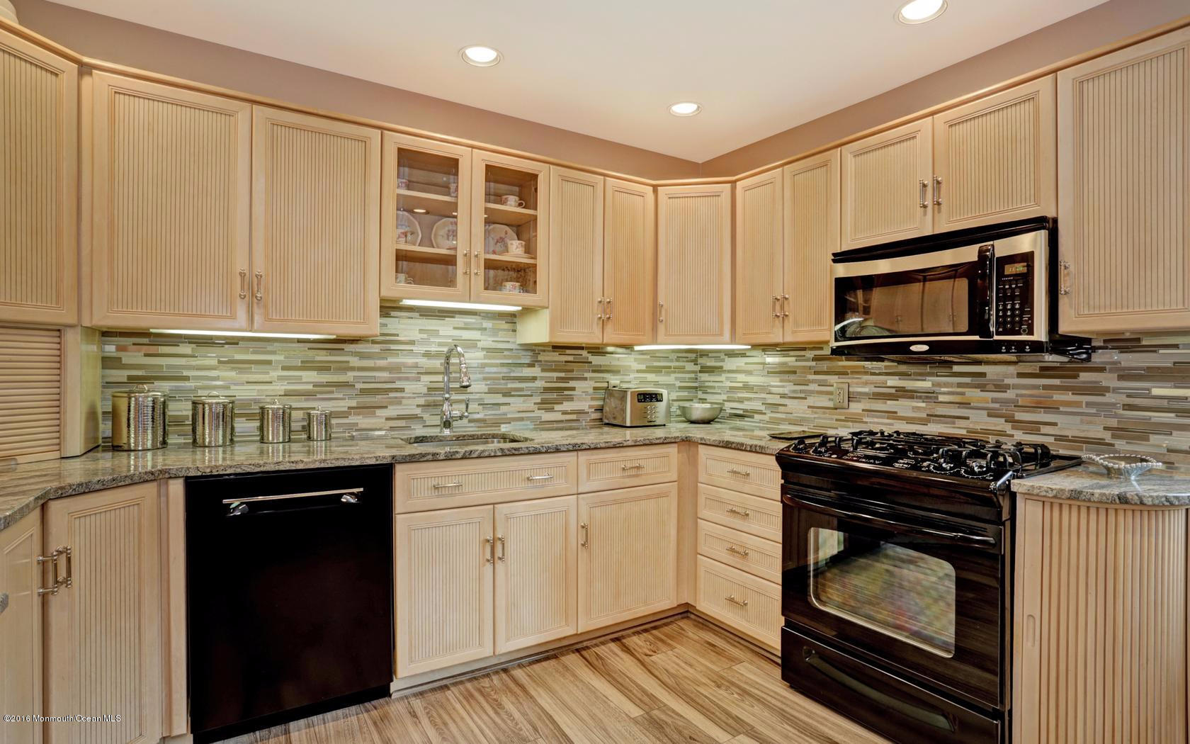104 Aberdeen Road Aberdeen, NJ 07747 - Photo 11 of 29 Kitchen