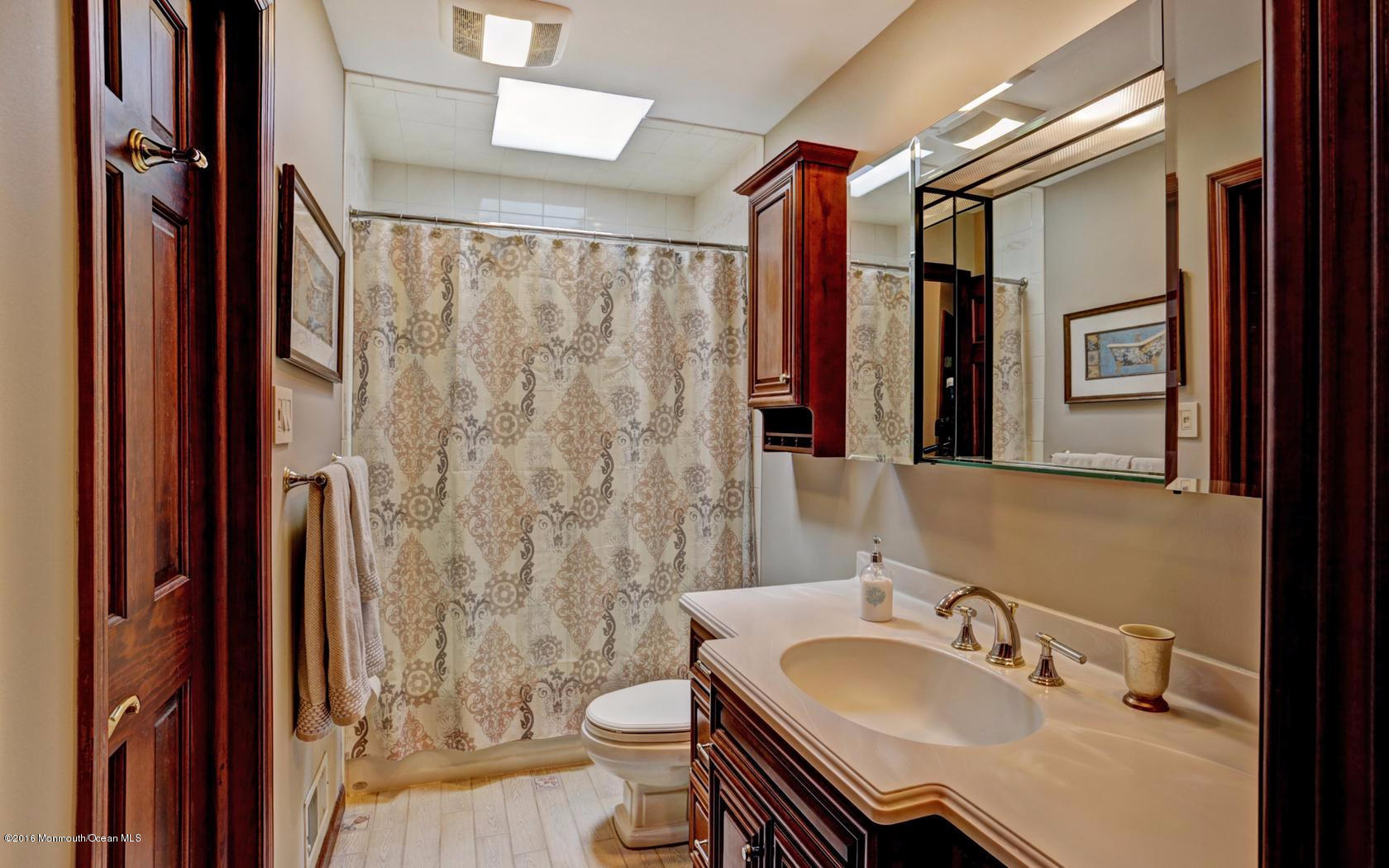 104 Aberdeen Road Aberdeen, NJ 07747 - Photo 18 of 29 Full Bath